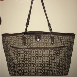 Tommy Hilfiger Tote